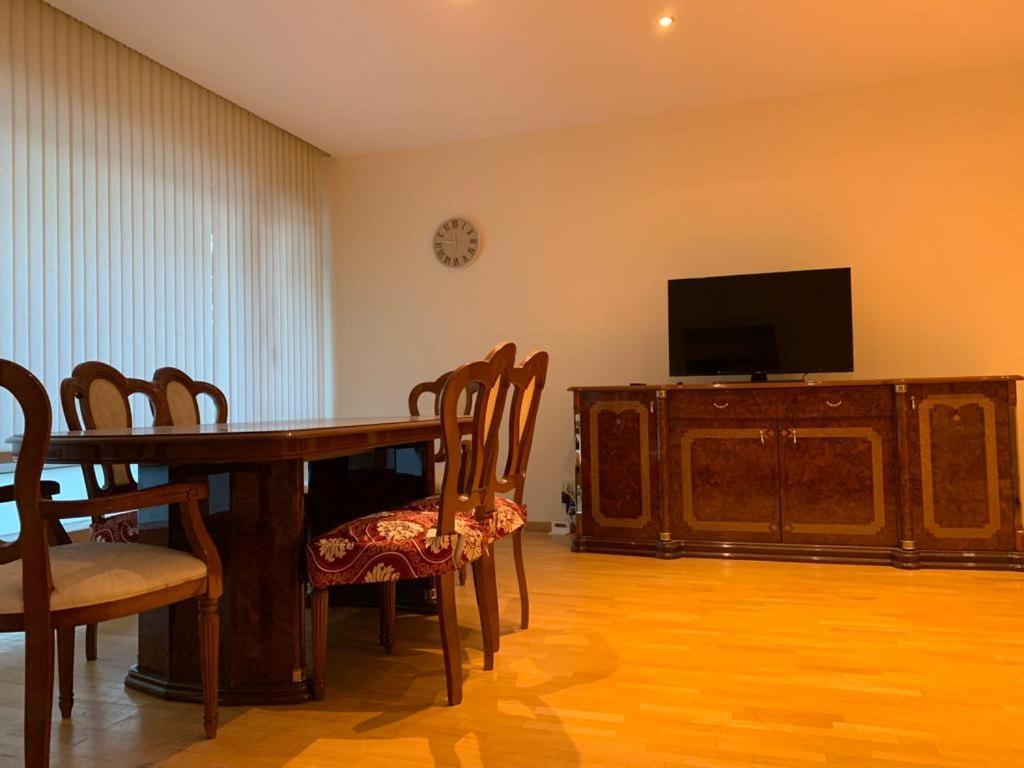 Lovely Two Bedroom Apartment With Free Parking Anvers Dış mekan fotoğraf